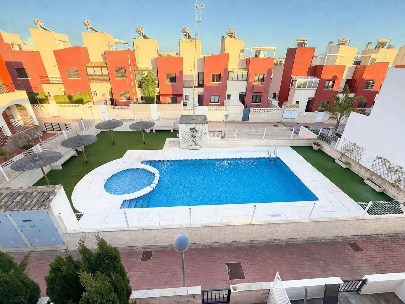 Townhouse opportunity in Aguas Nuevas