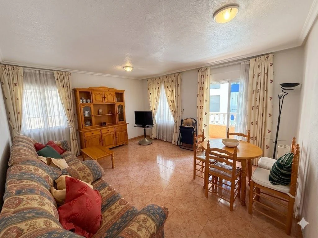 Opportunity 3 bedrooms/2 bathrooms SOUTH Playa del Cura