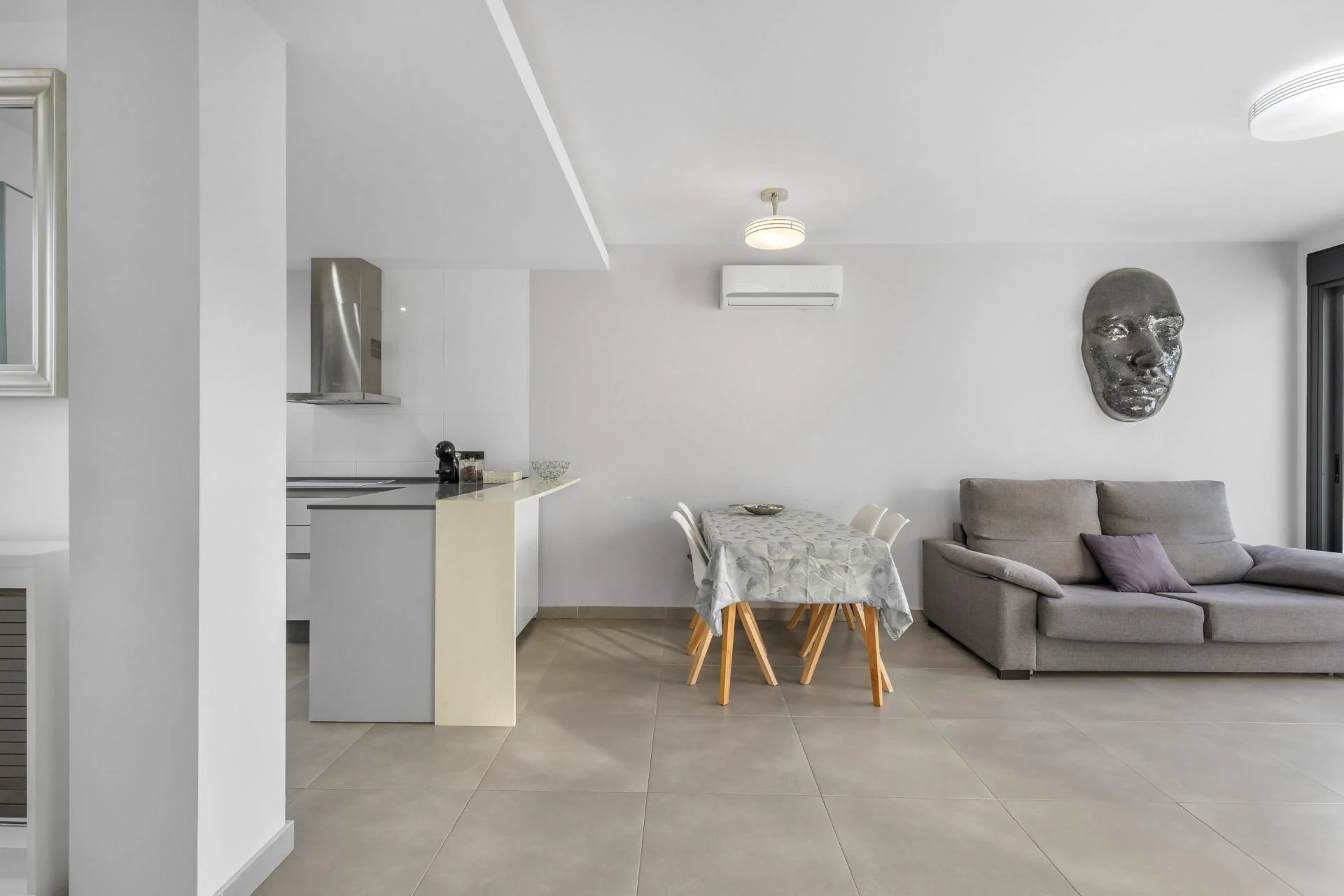 Bungalow na piętrze z prywatnym solarium – Oasis Beach 7, Punta Prima (Torrevieja)