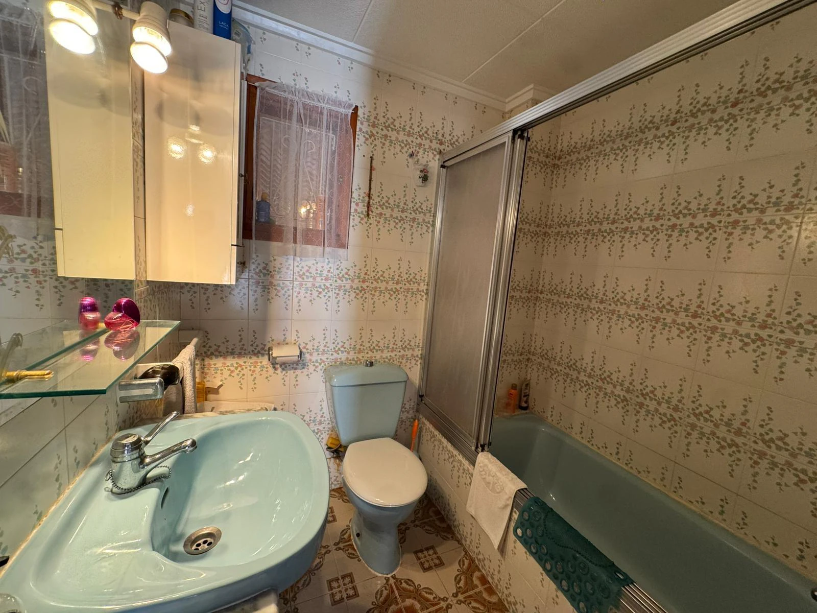 Bungalow na parterze z 3 sypialniami i 2 łazienkami, 300 m od plaży Los Náufragos