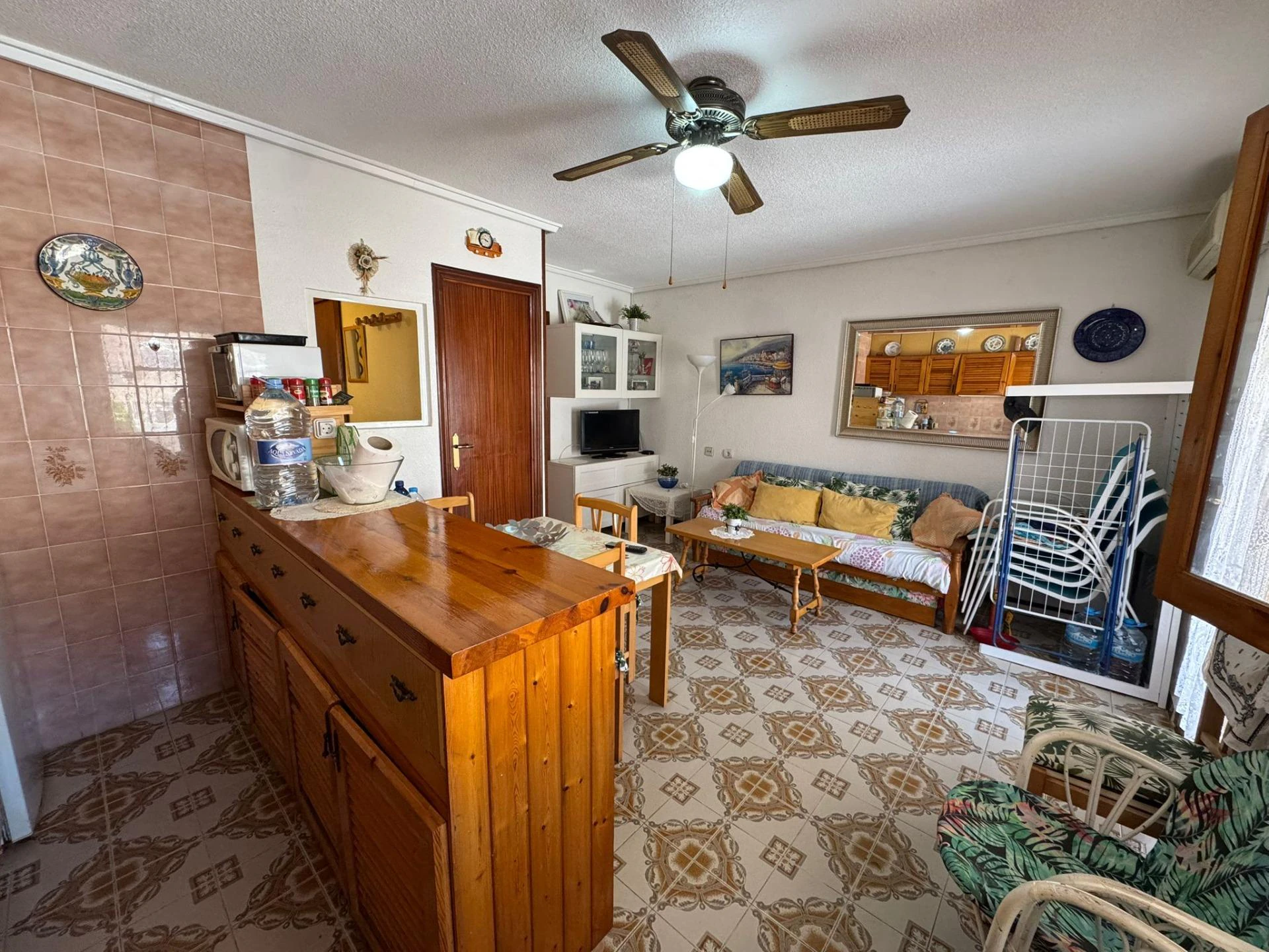 Bungalow na parterze z 3 sypialniami i 2 łazienkami, 300 m od plaży Los Náufragos