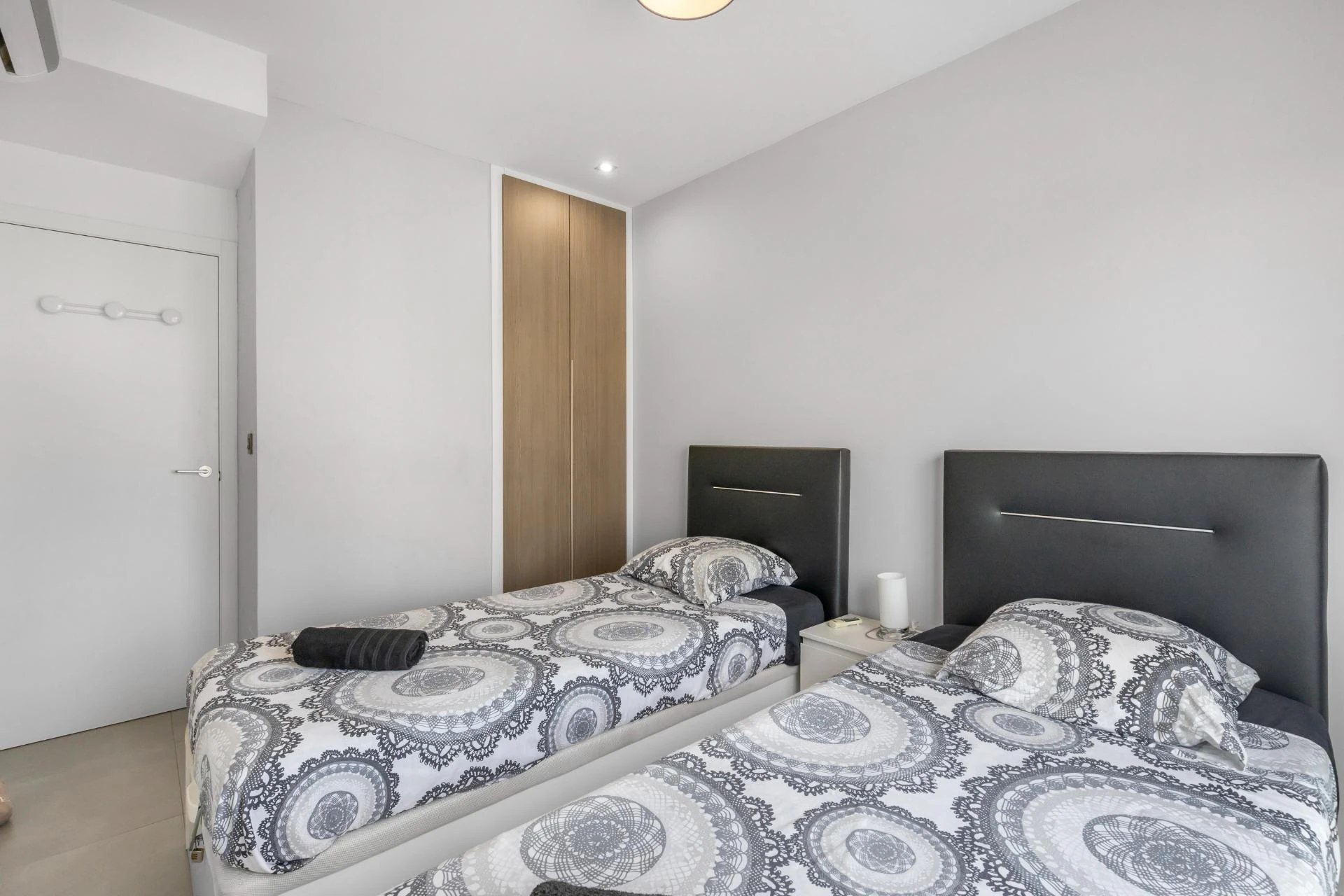 Bungalow na piętrze z prywatnym solarium – Oasis Beach 7, Punta Prima (Torrevieja)