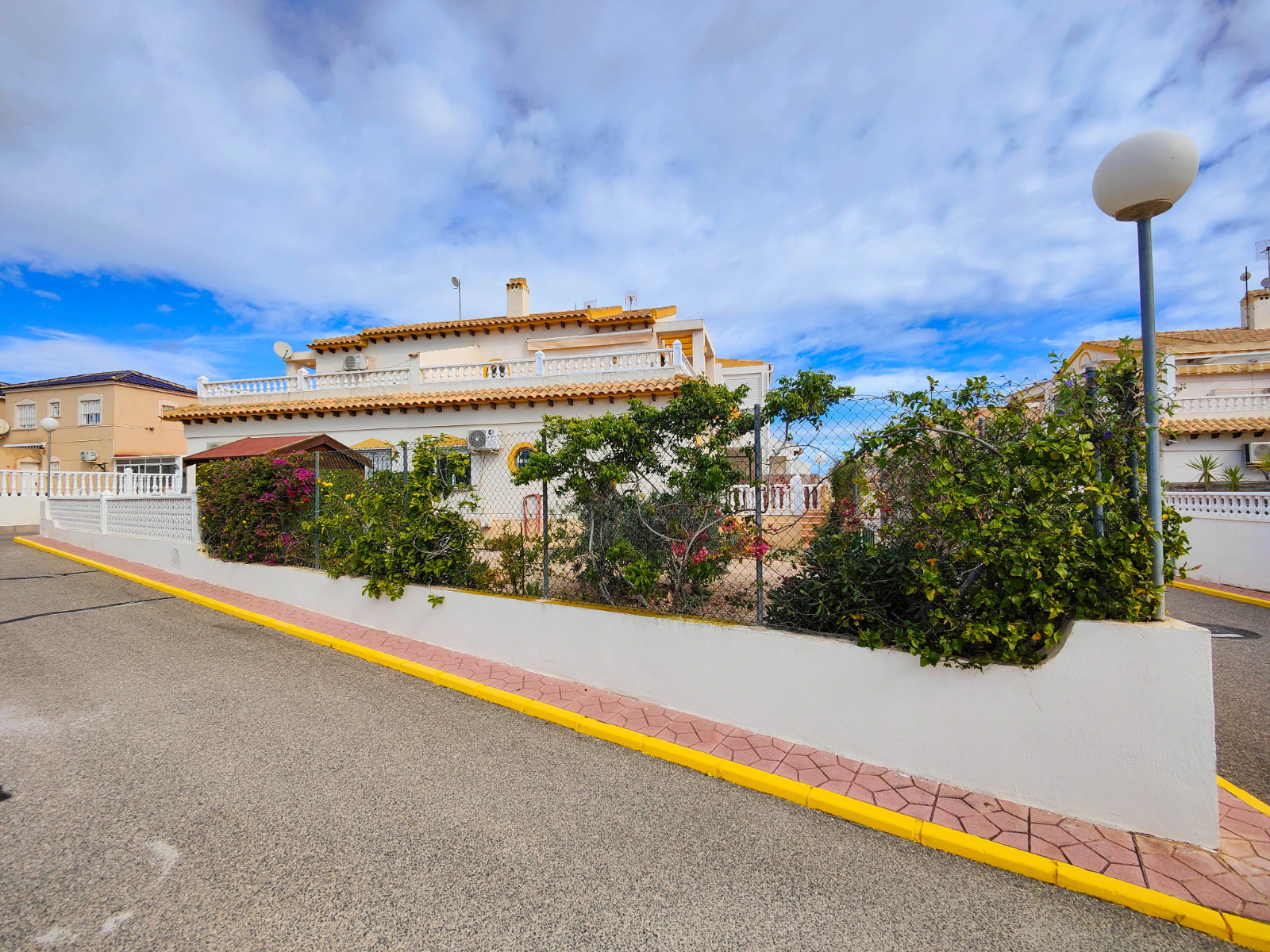 Dom bliźniaczy na sprzedaż w Orihuela Costa