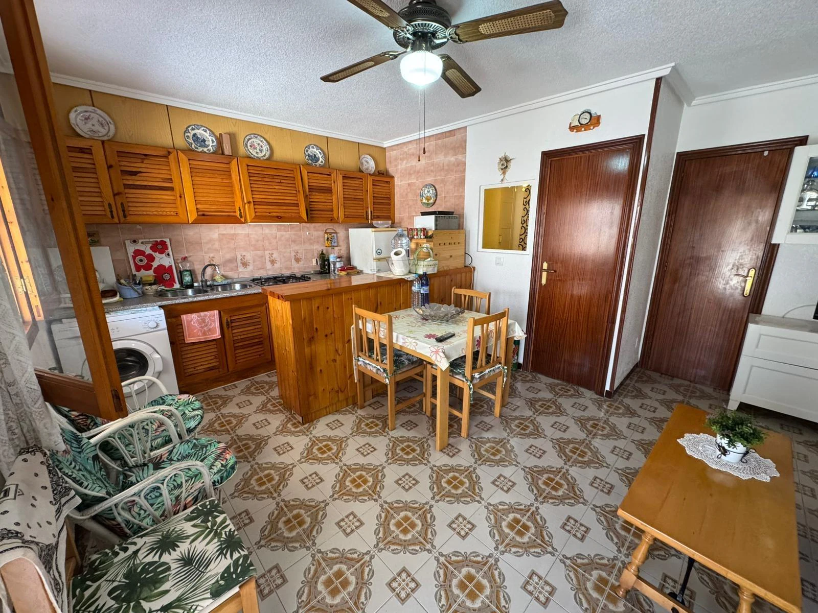 Bungalow na parterze z 3 sypialniami i 2 łazienkami, 300 m od plaży Los Náufragos