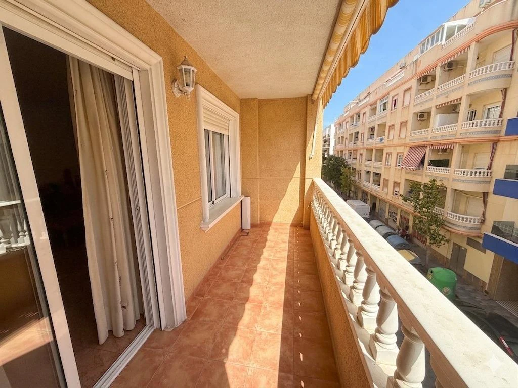 Opportunity 3 bedrooms/2 bathrooms SOUTH Playa del Cura