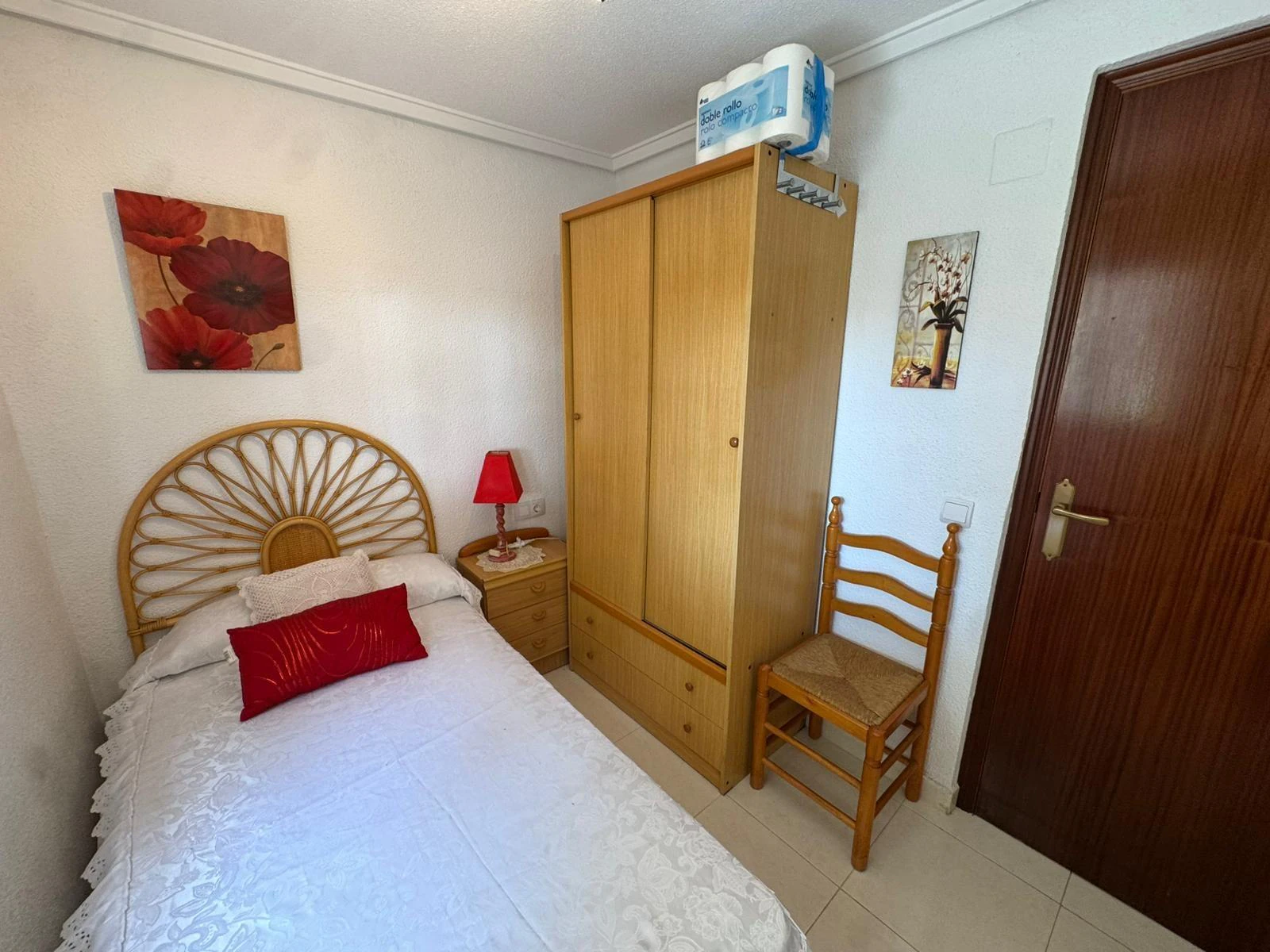 Bungalow na parterze z 3 sypialniami i 2 łazienkami, 300 m od plaży Los Náufragos