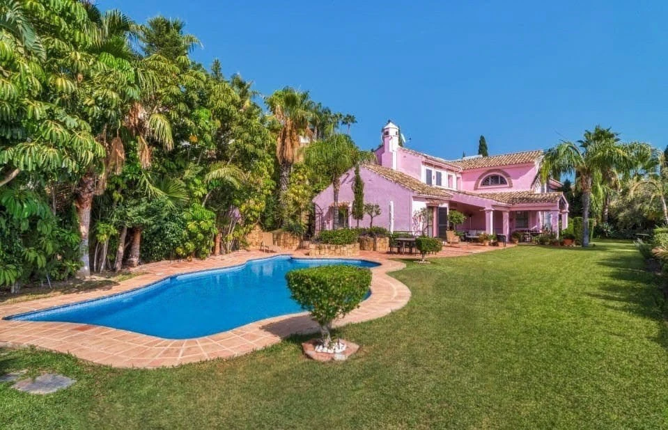 Шале/Вилла на продажа в Benahavis