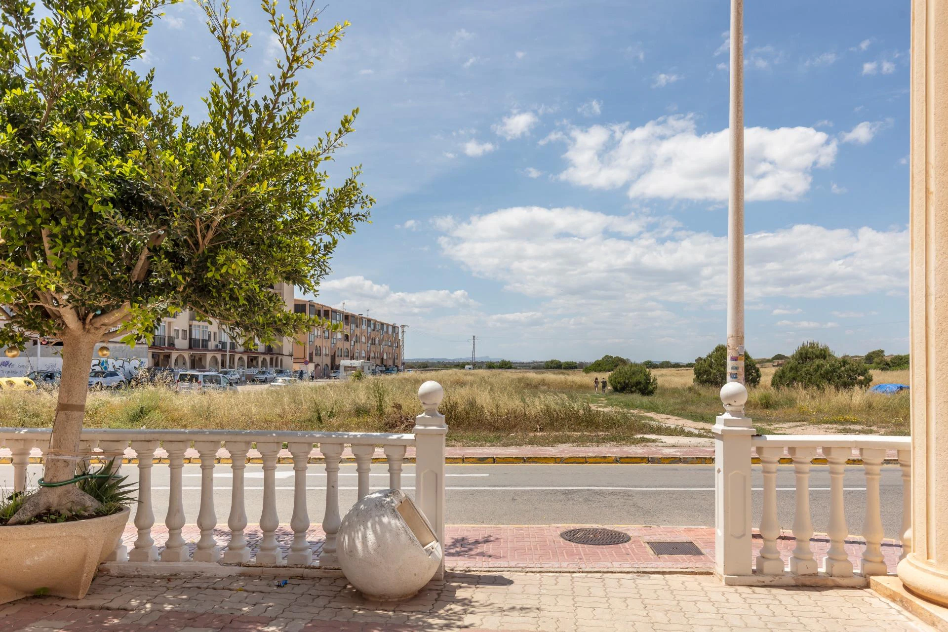 Widok na morze 200 metrów od plaży La Mata
