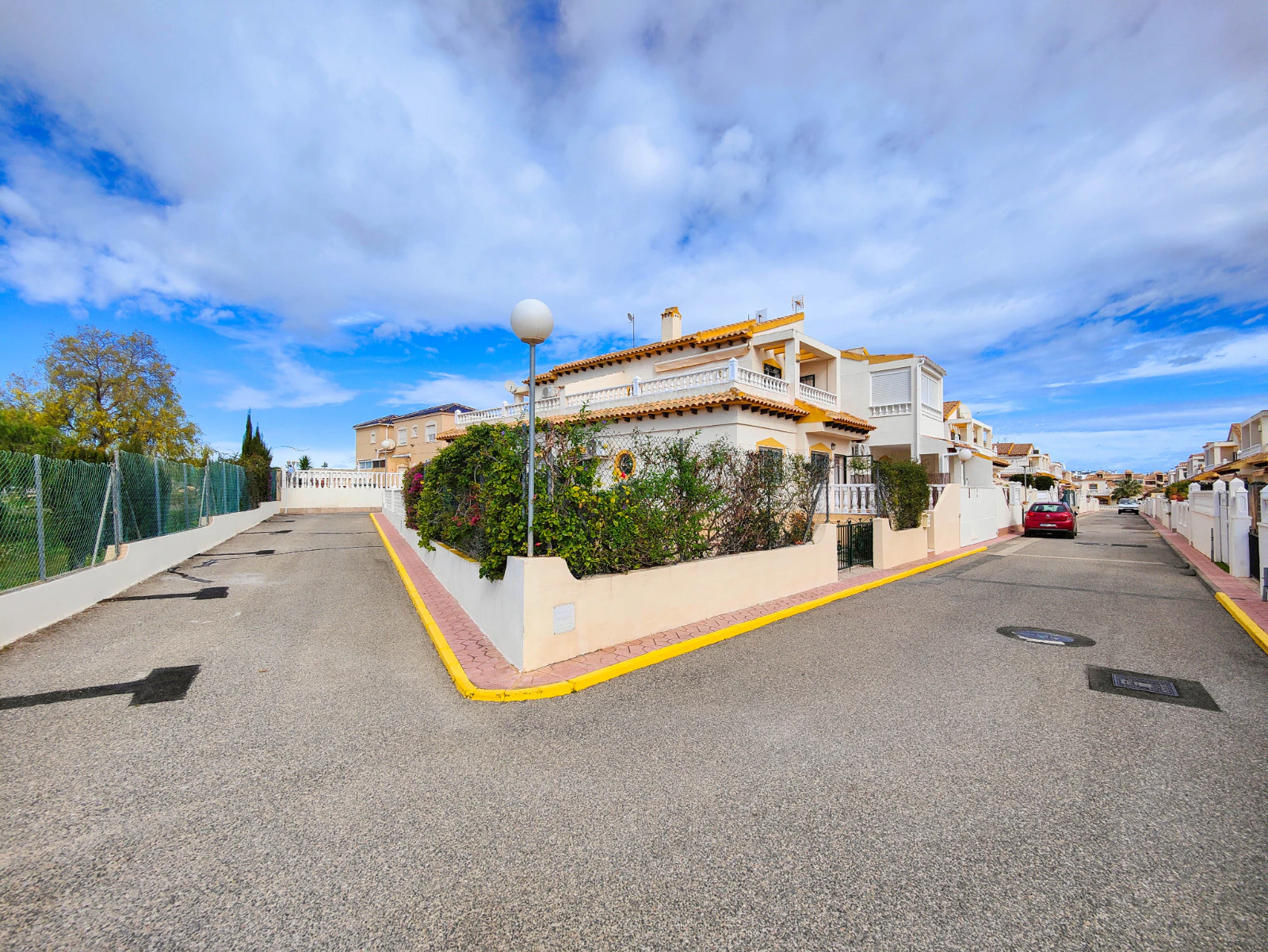 Dom bliźniaczy na sprzedaż w Orihuela Costa