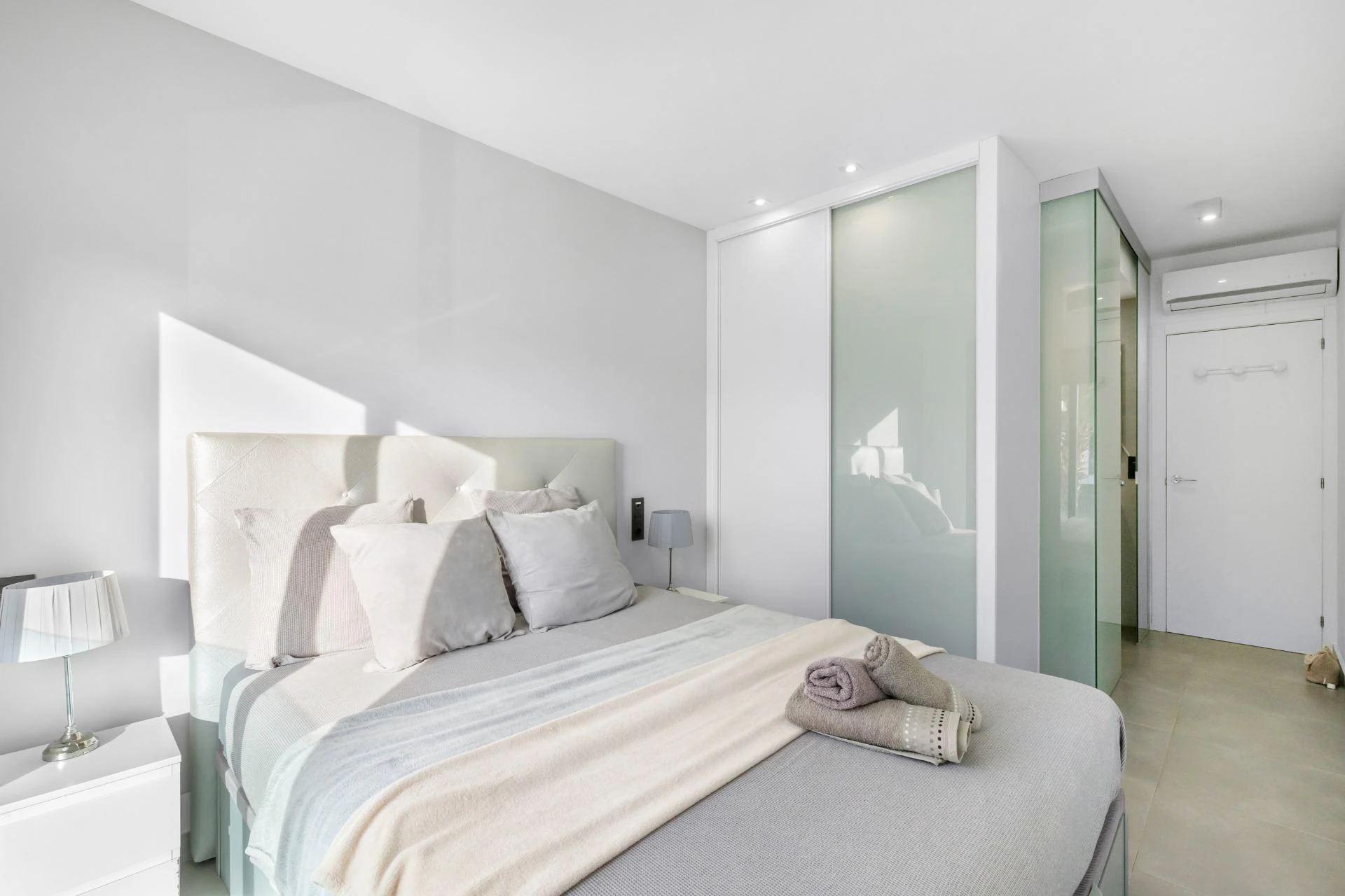 Bungalow na piętrze z prywatnym solarium – Oasis Beach 7, Punta Prima (Torrevieja)