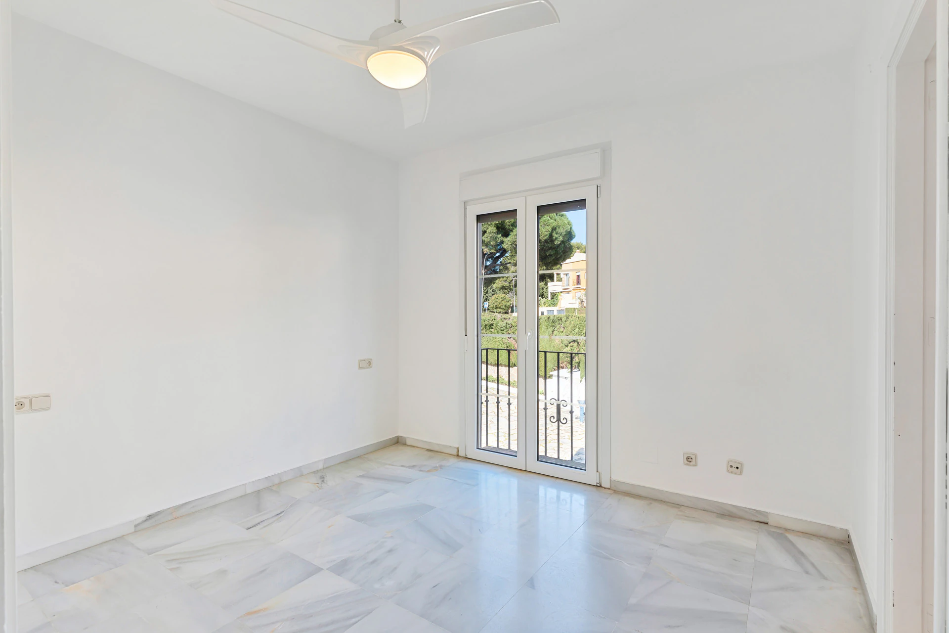 Dom bliźniaczy na sprzedaż w Marbella Golden Mile
