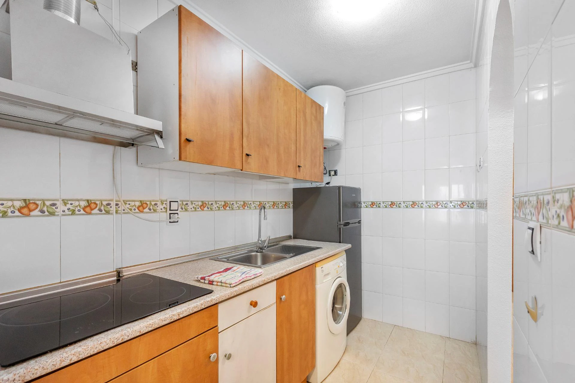 Studio z basenem i południową ekspozycją, 700 m od Playa del Cura w Torrevieja