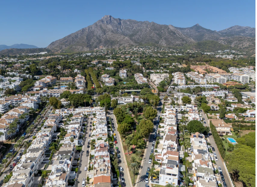Dom bliźniaczy na sprzedaż w Marbella Golden Mile