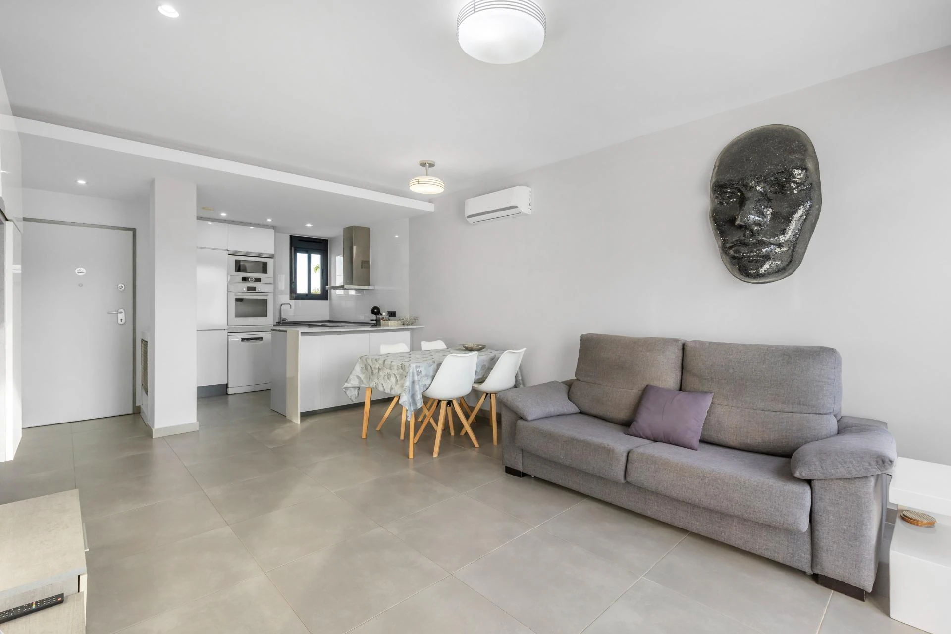 Bungalow na piętrze z prywatnym solarium – Oasis Beach 7, Punta Prima (Torrevieja)