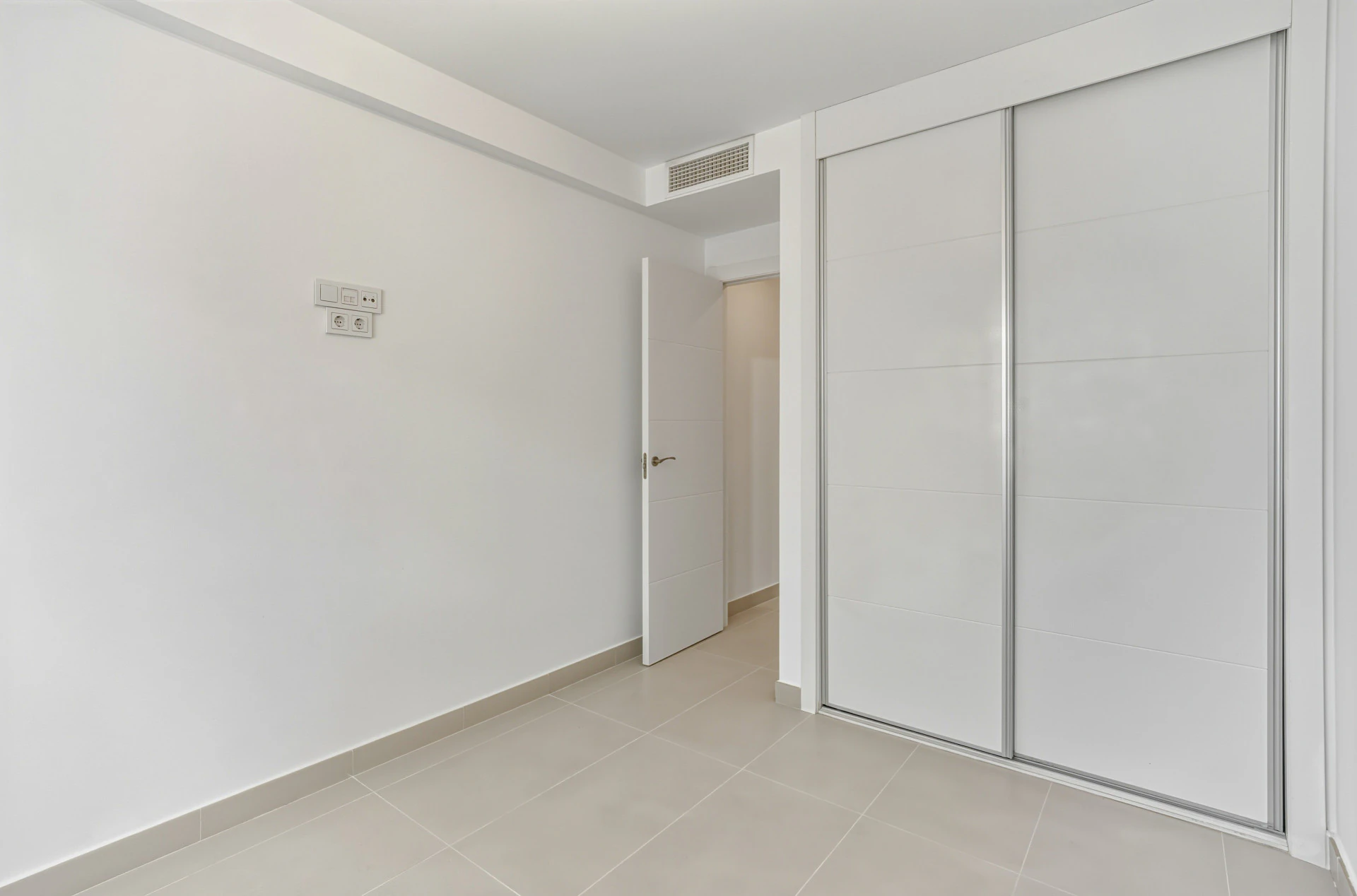 Apartment for sale in Estepona