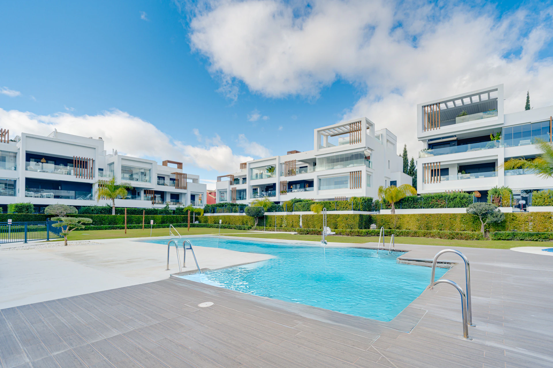 Apartment for sale in Estepona