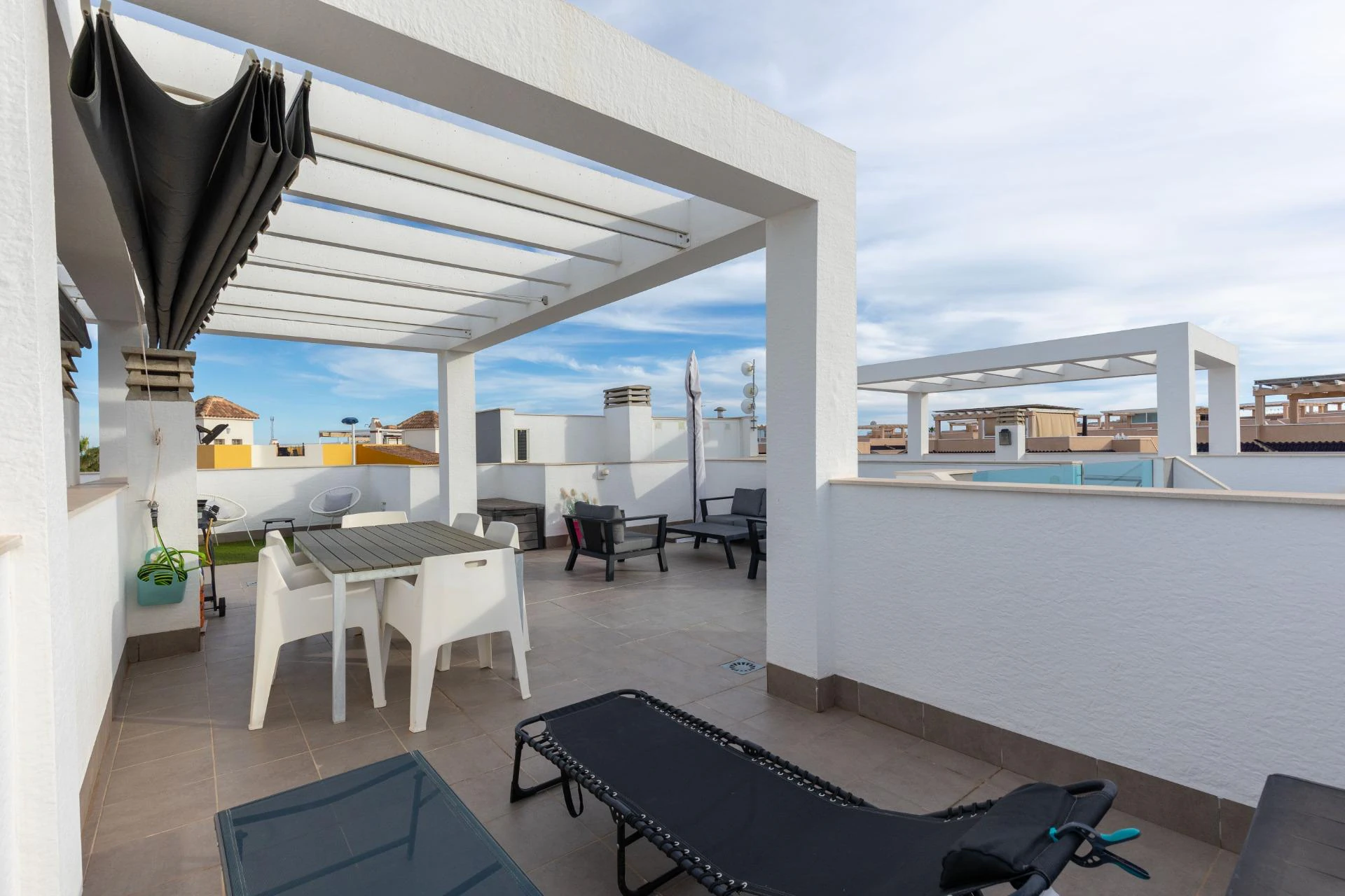 Bungalow na piętrze z prywatnym solarium – Oasis Beach 7, Punta Prima (Torrevieja)