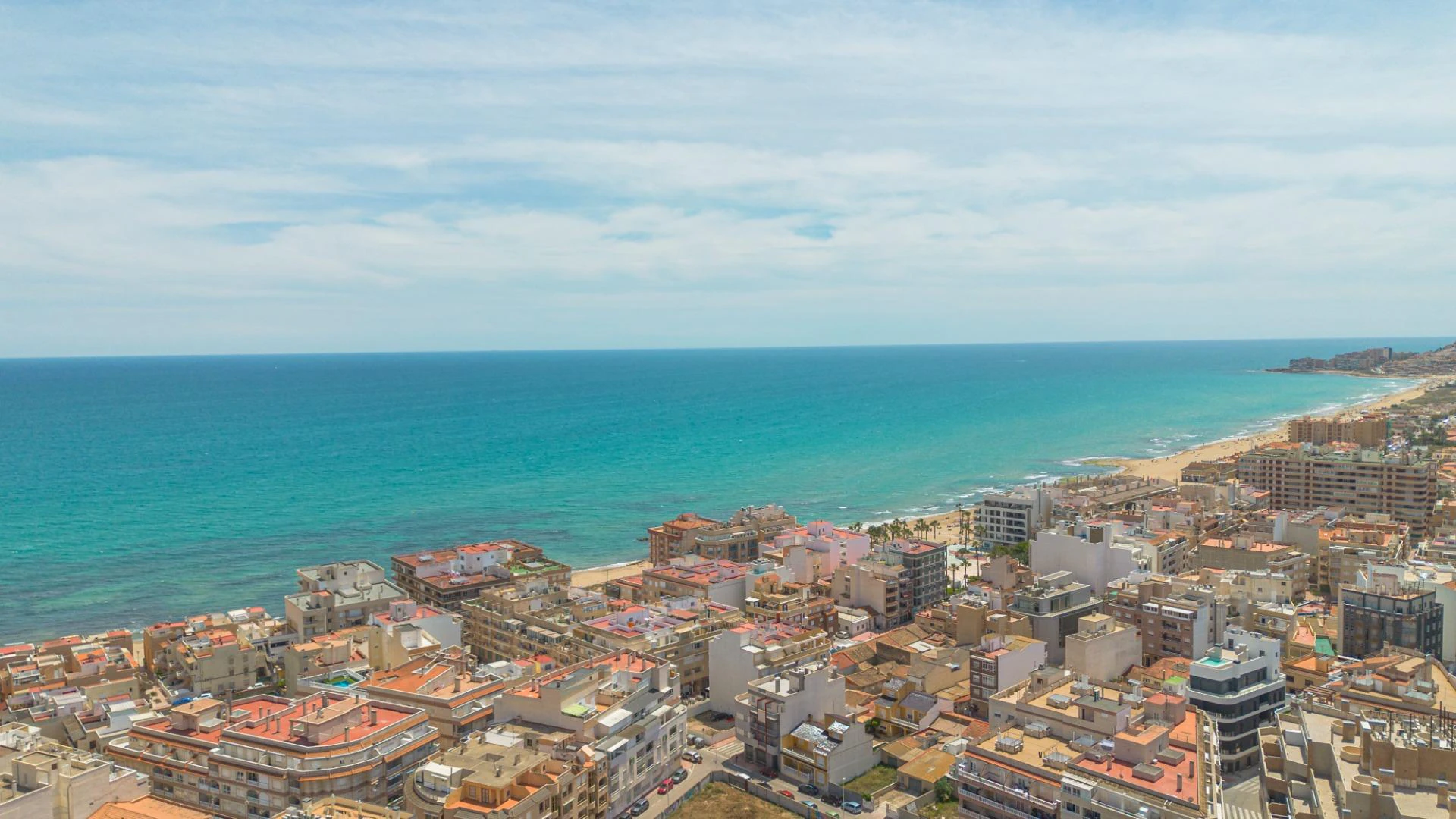 Widok na morze 200 metrów od plaży La Mata
