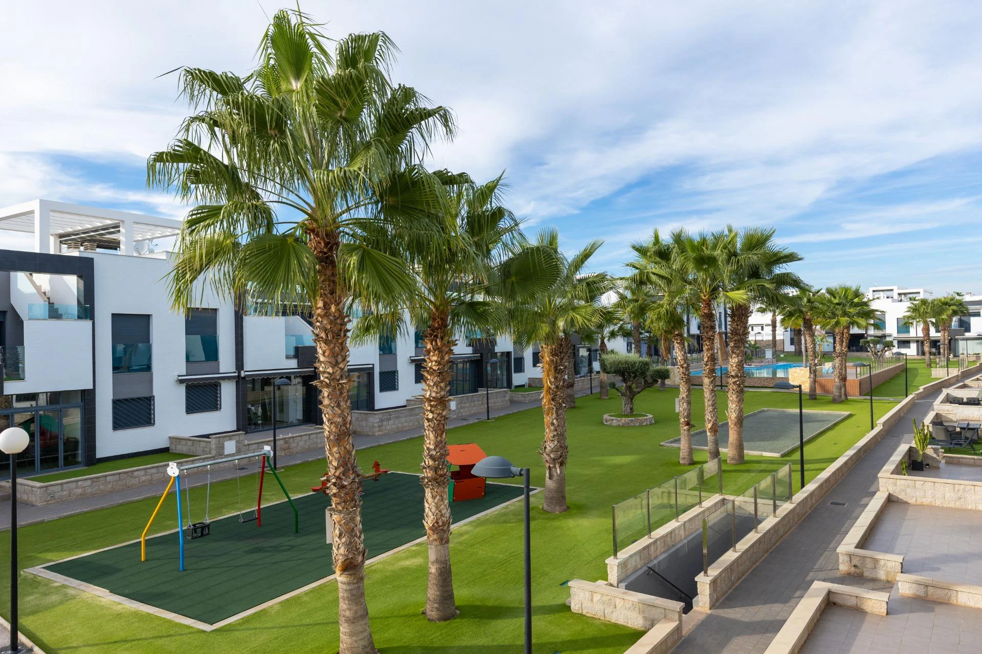 Bungalow na piętrze z prywatnym solarium – Oasis Beach 7, Punta Prima (Torrevieja)
