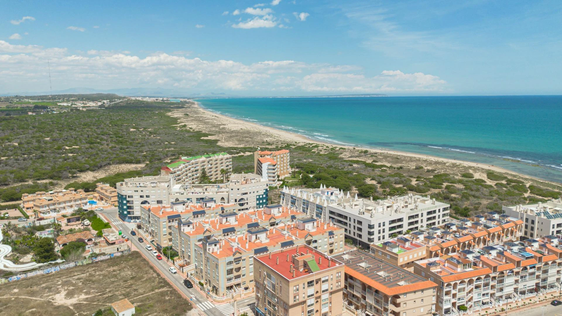 Widok na morze 200 metrów od plaży La Mata