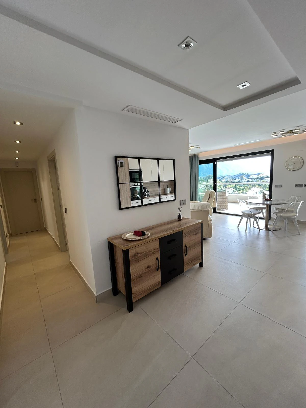 Apartamento en venta en Benahavis