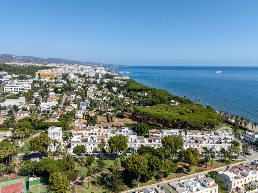 Dom bliźniaczy na sprzedaż w Marbella Golden Mile