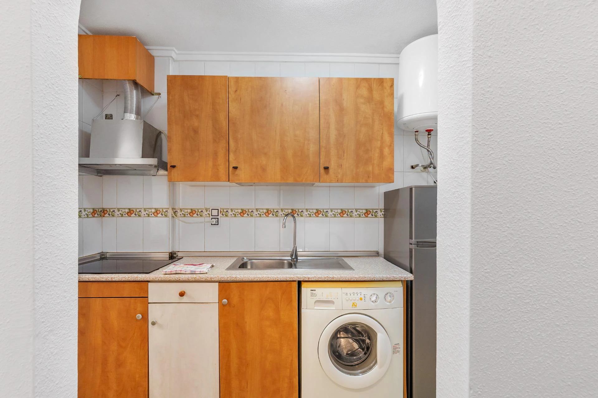 Studio z basenem i południową ekspozycją, 700 m od Playa del Cura w Torrevieja