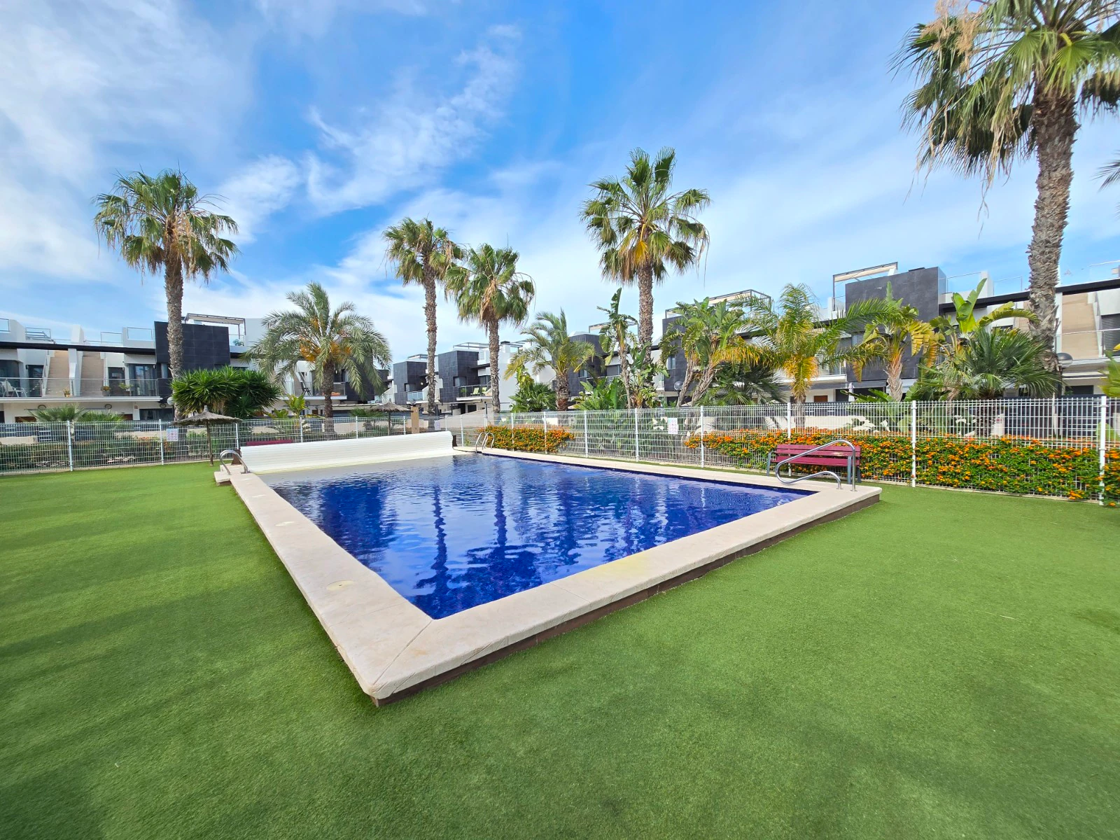 Apartament na sprzedaż w Orihuela Costa *