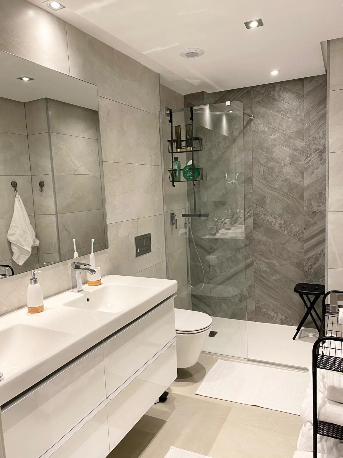 Apartamento en venta en Benahavis