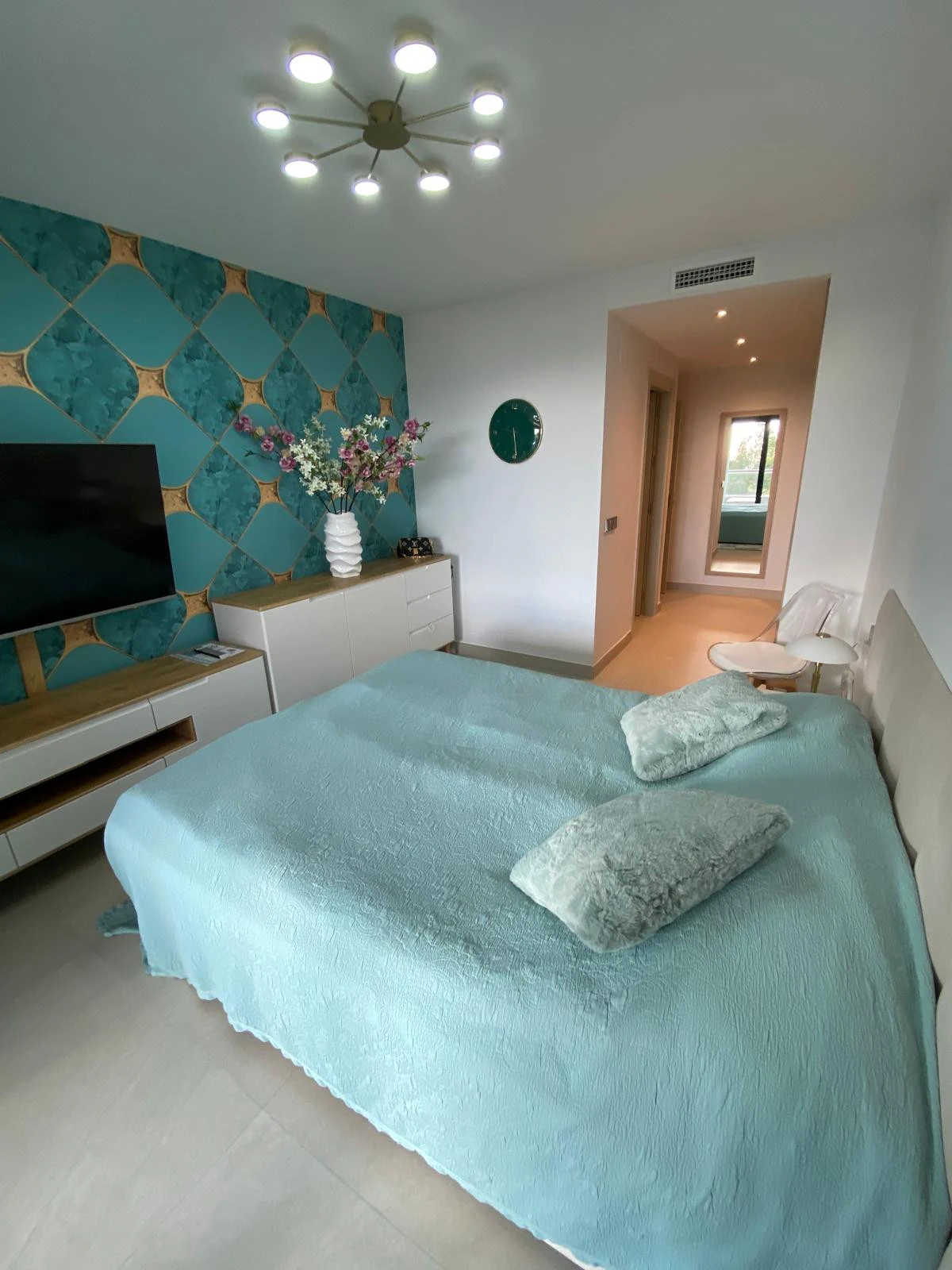 Apartamento en venta en Benahavis