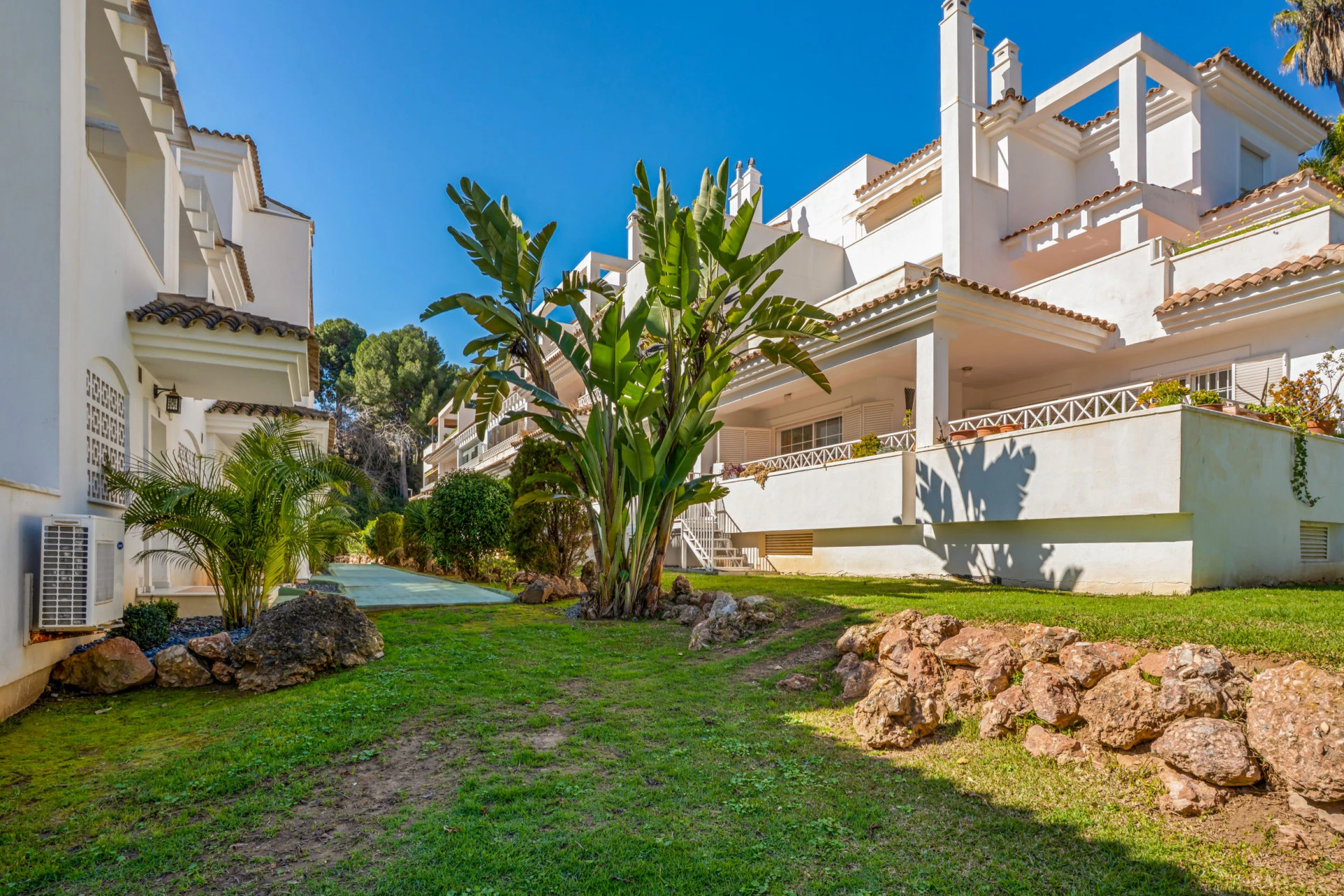 Apartment for sale in Marbella East
