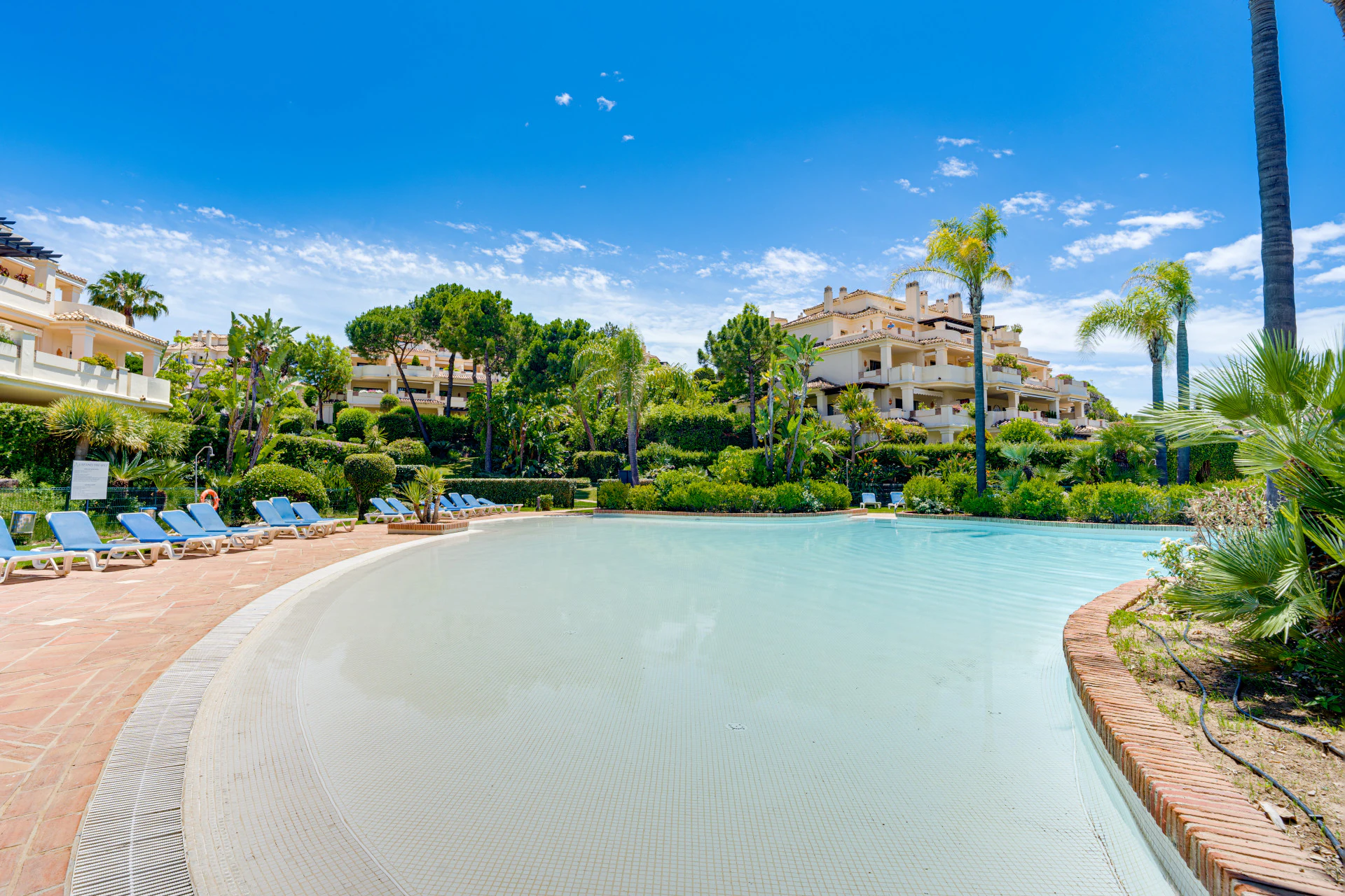 Apartament na sprzedaż w Benahavis