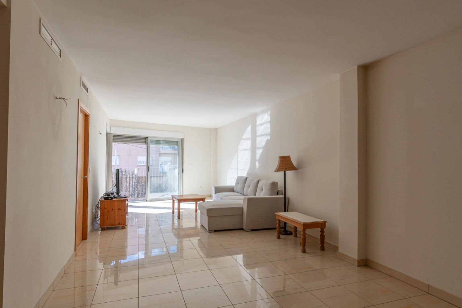 Appartement te koop in Teulada, gemakkelijke toegang tot bars en restaurants.