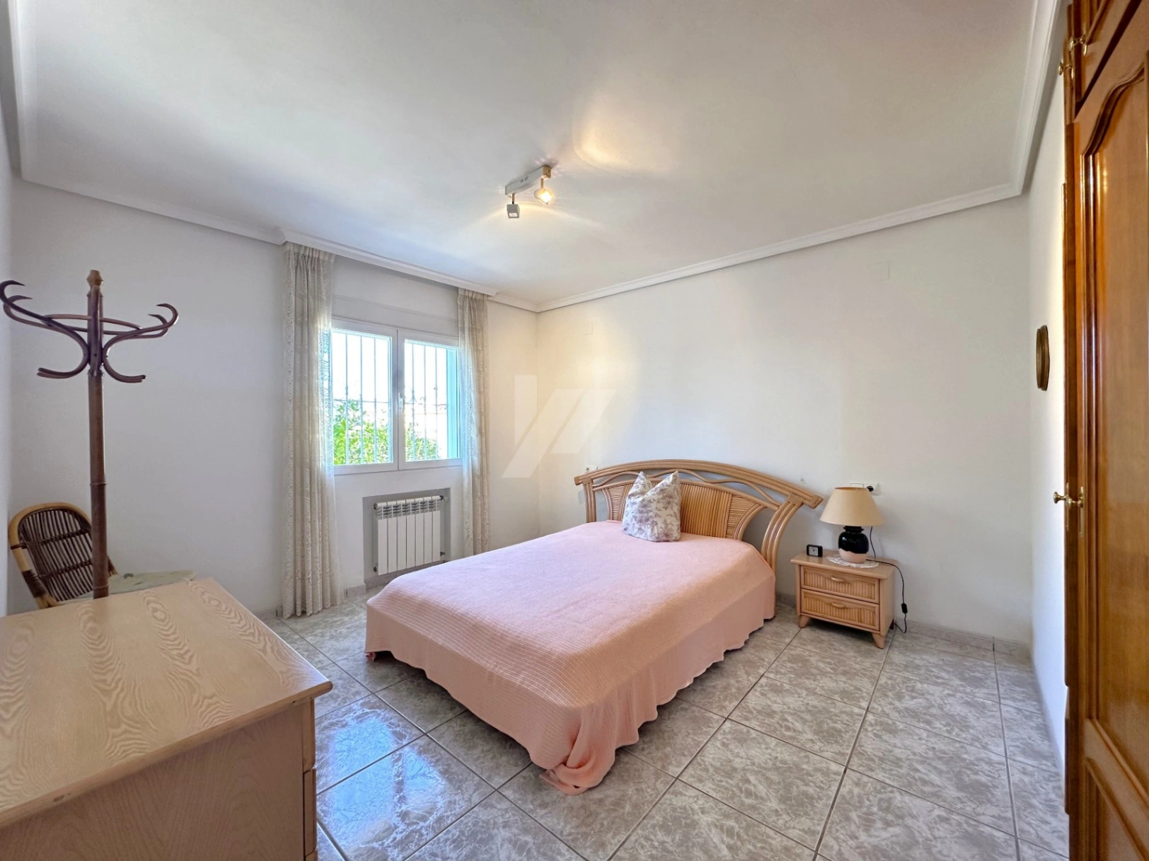 Villa for sale with sea views in Calpe, Costa Blanca.
