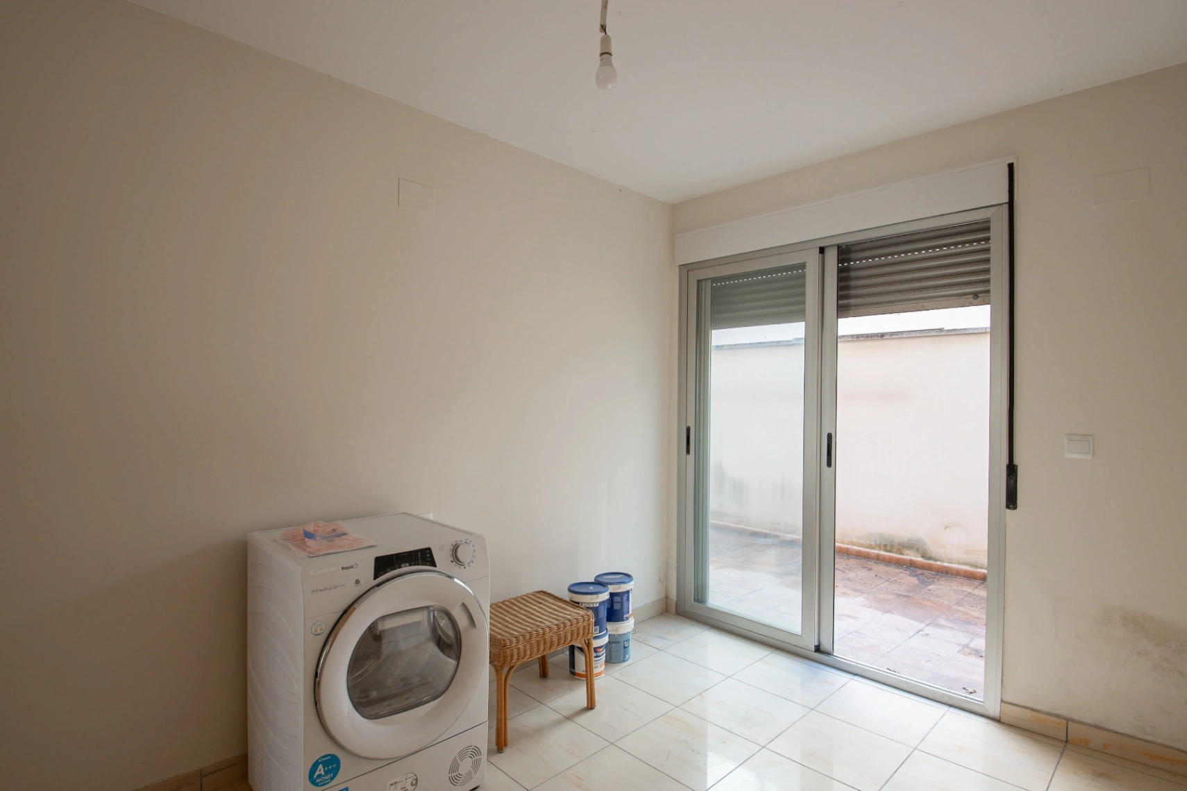 Appartement te koop in Teulada, gemakkelijke toegang tot bars en restaurants.