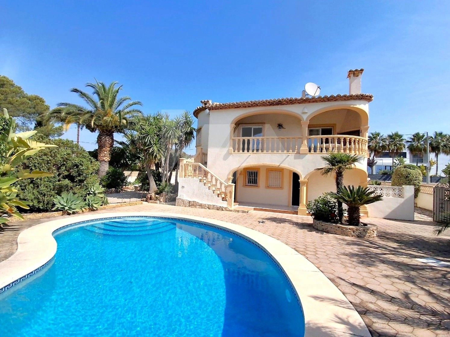 Villa for sale with sea views in Calpe, Costa Blanca.