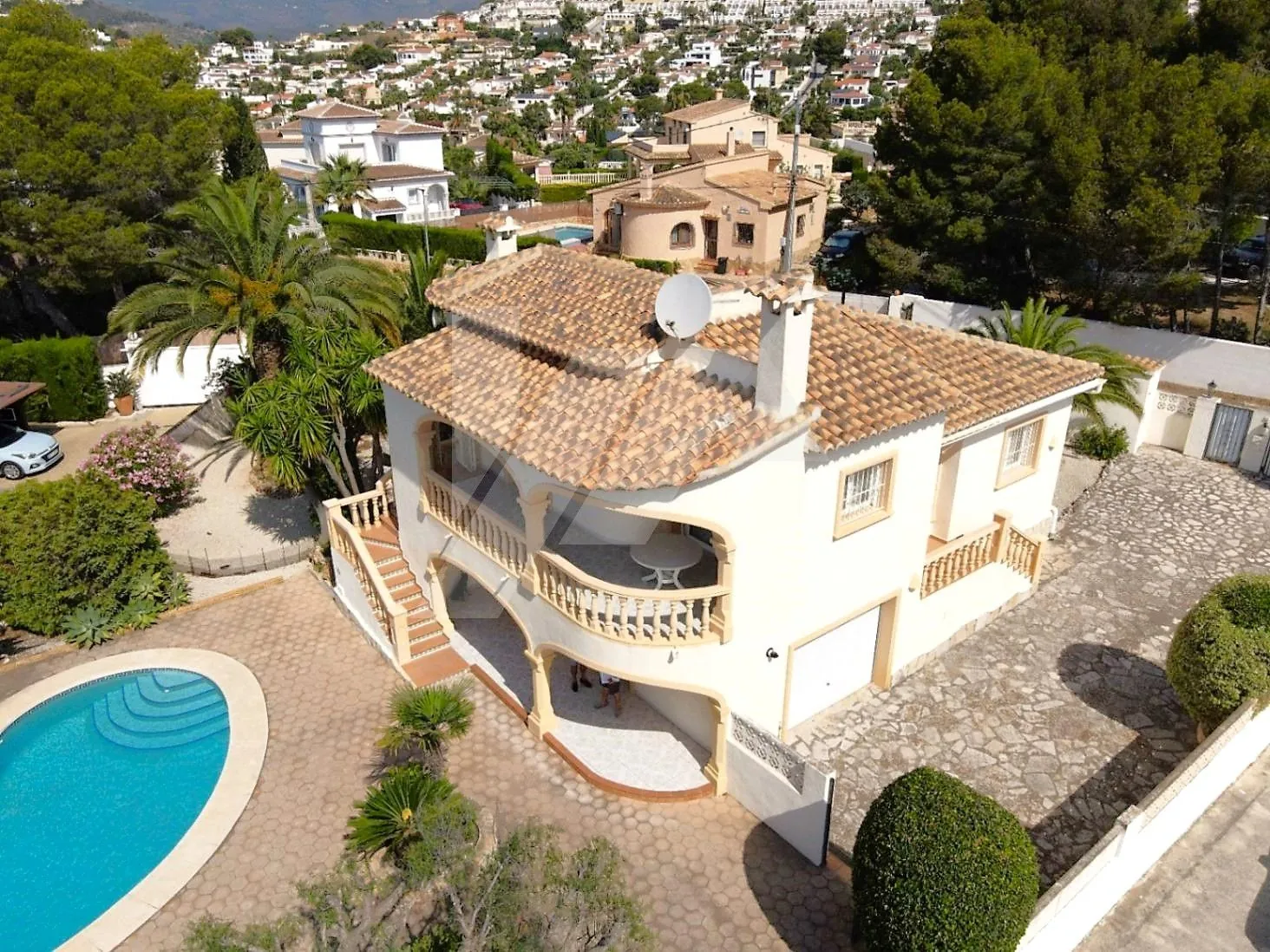 Villa for sale with sea views in Calpe, Costa Blanca.