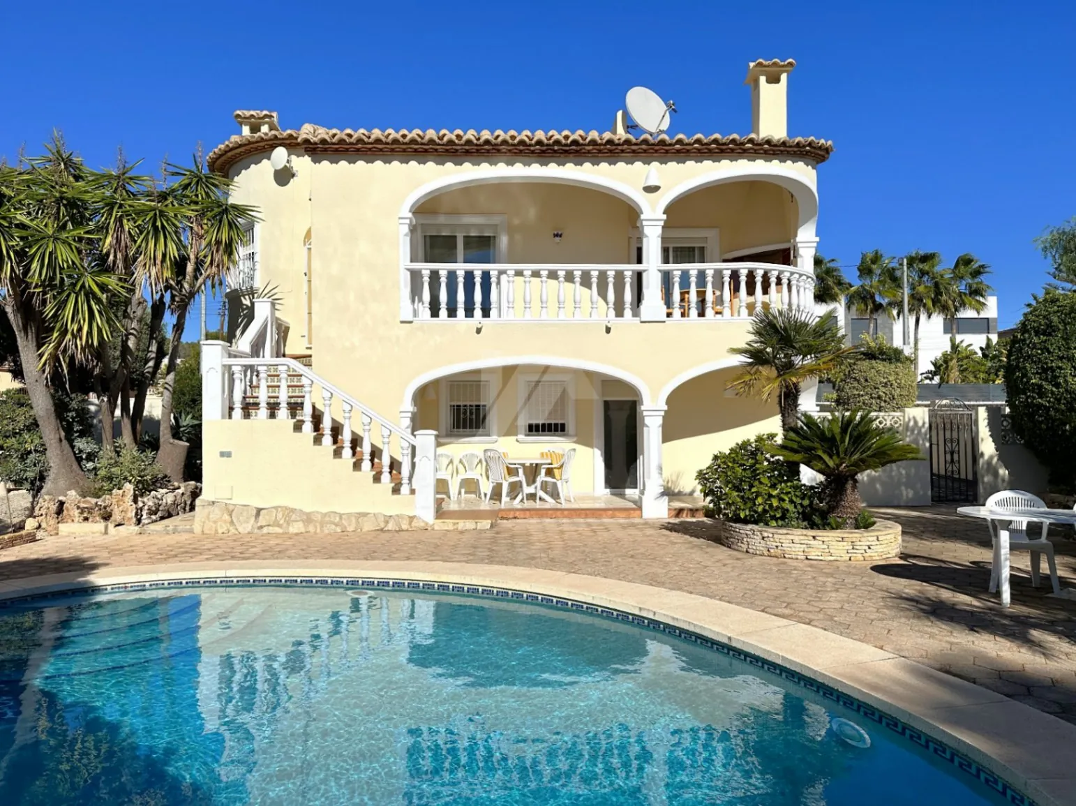 Villa for sale with sea views in Calpe, Costa Blanca.