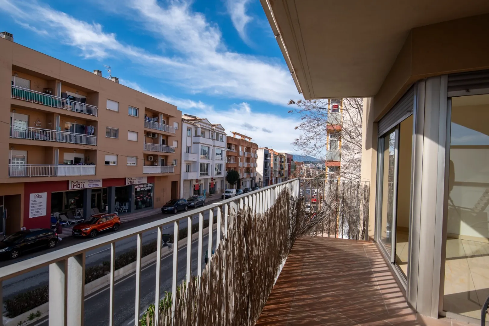 Appartement te koop in Teulada, gemakkelijke toegang tot bars en restaurants.