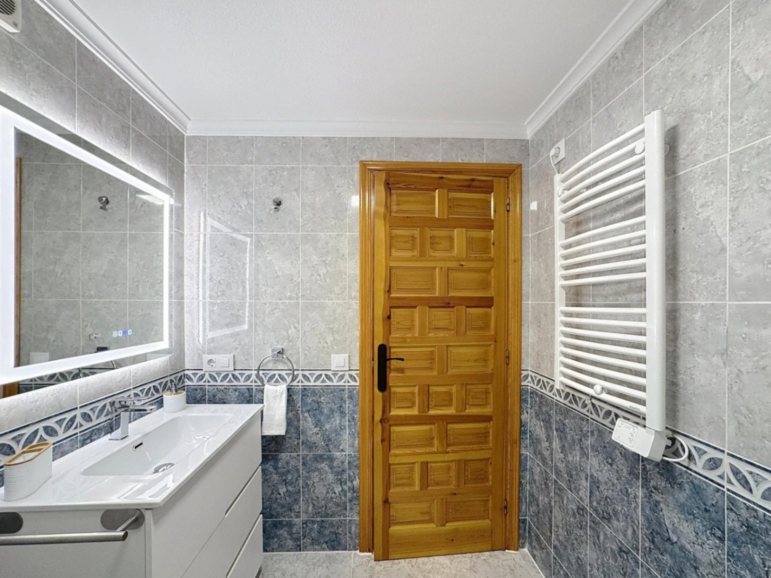 Cumbre del Sol duplex apartment with sea views