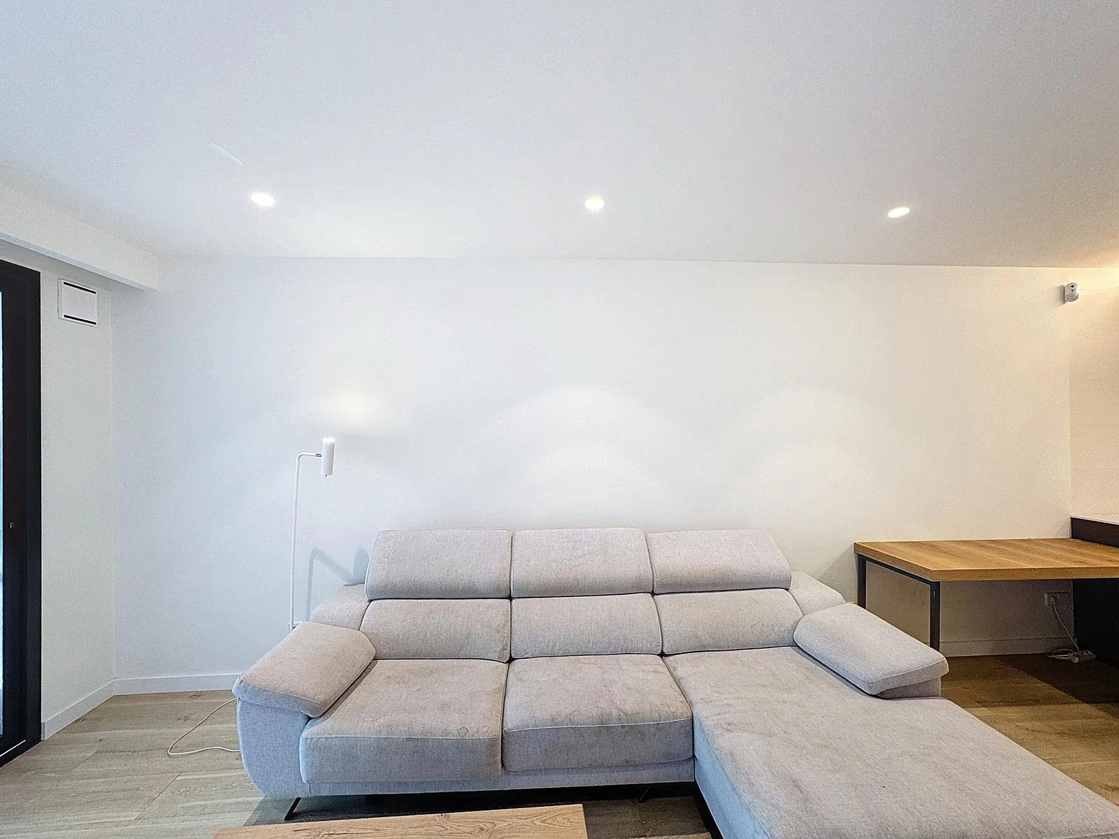 Cumbre del Sol, modern apartment with private garden