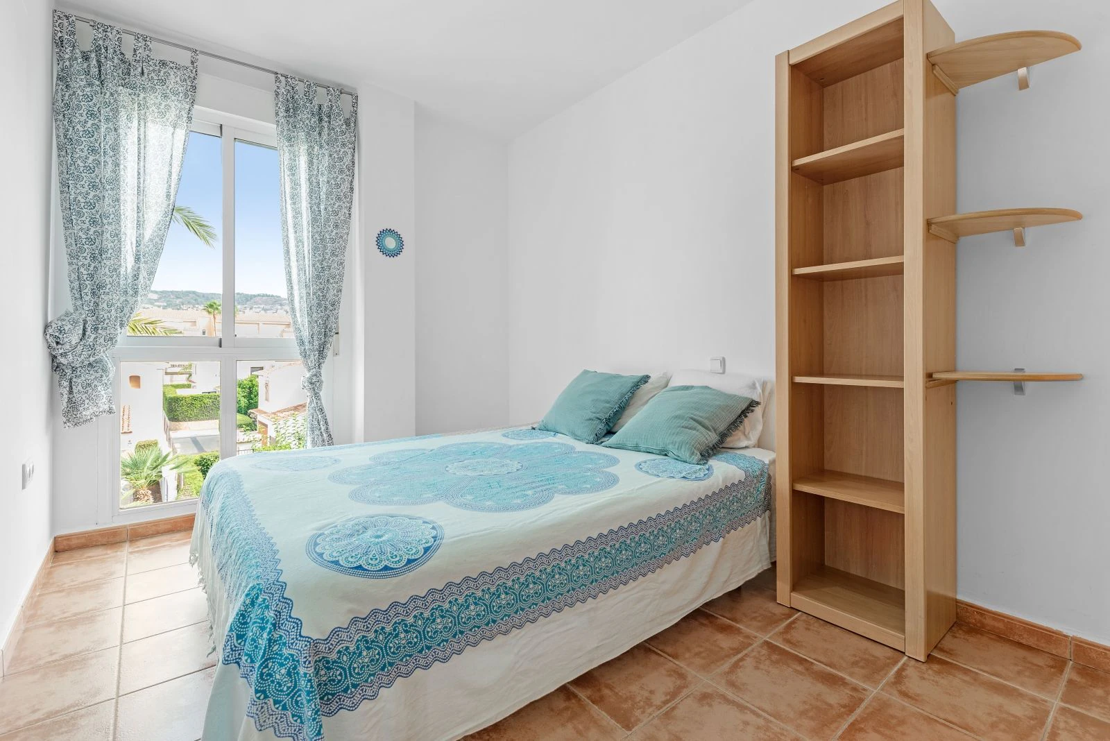 Exclusive penthouse with a large private terrace near the beach and amenities in Jávea.