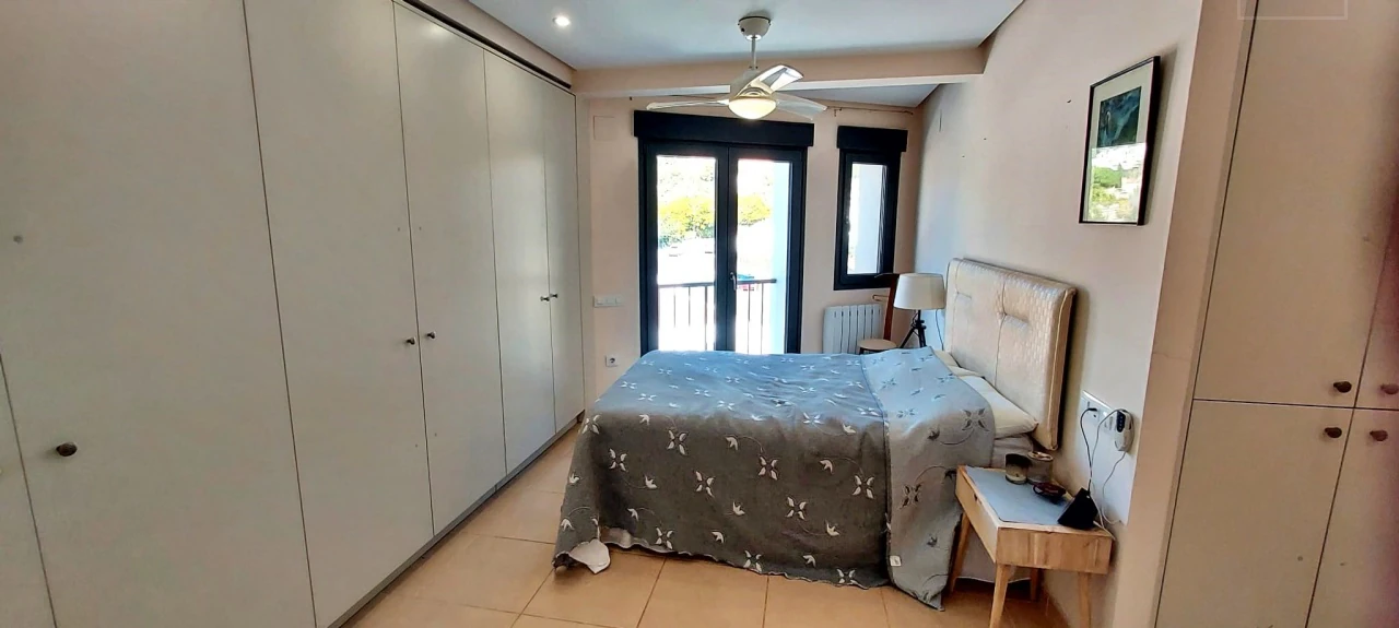 Large Townhouse For Sale in Javea