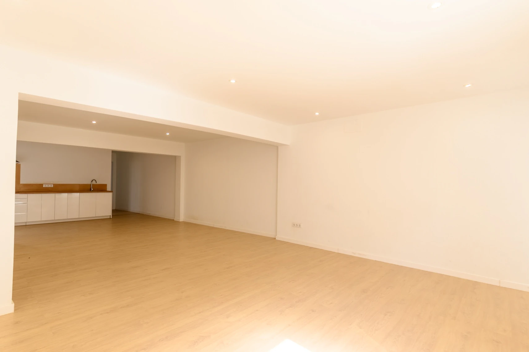 Appartement de trois chambres et studio à vendre à Jalon