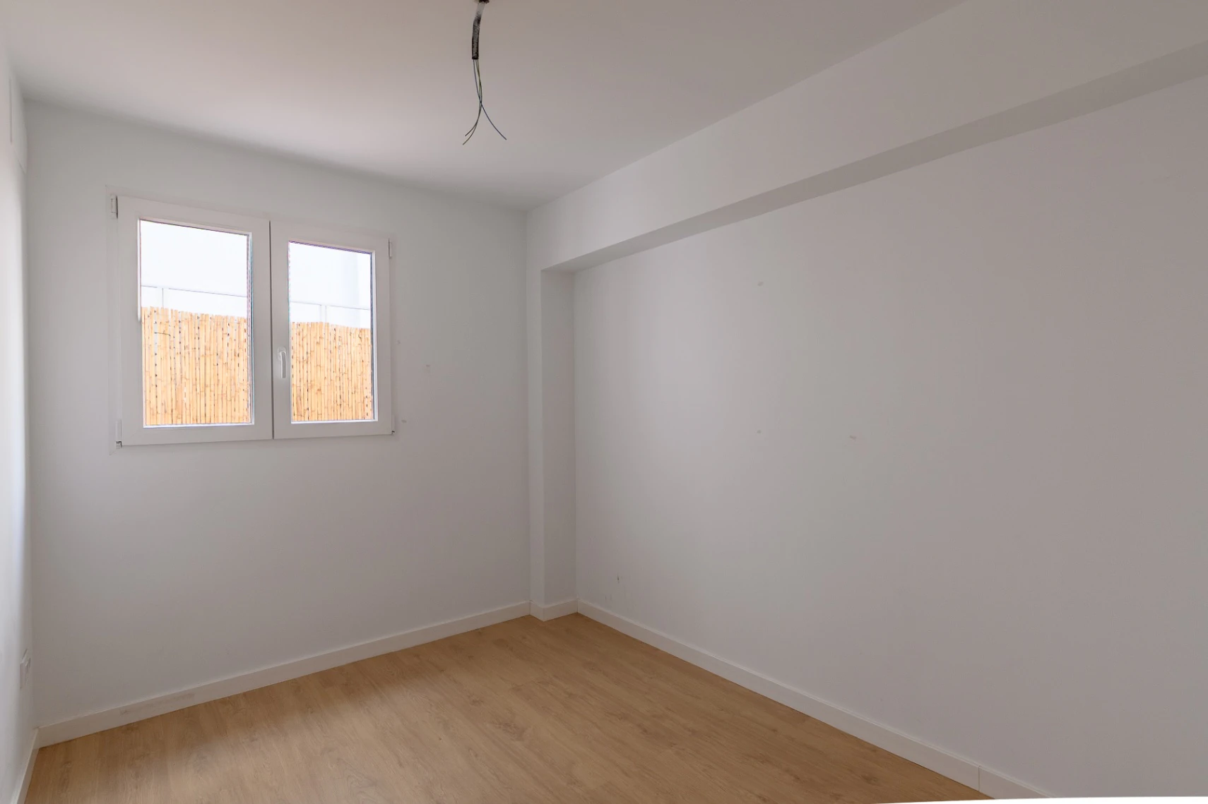 Appartement de trois chambres et studio à vendre à Jalon