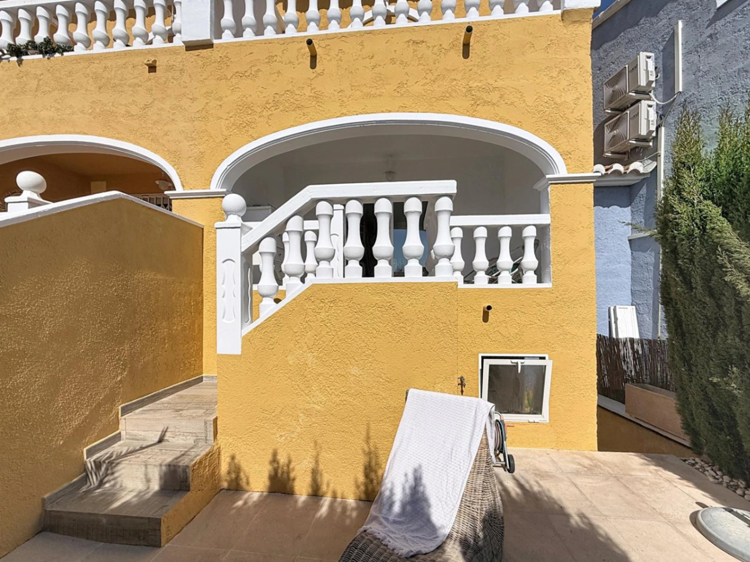 Cumbre del Sol gerenoveerd duplex appartement in Pueblo de la Paz