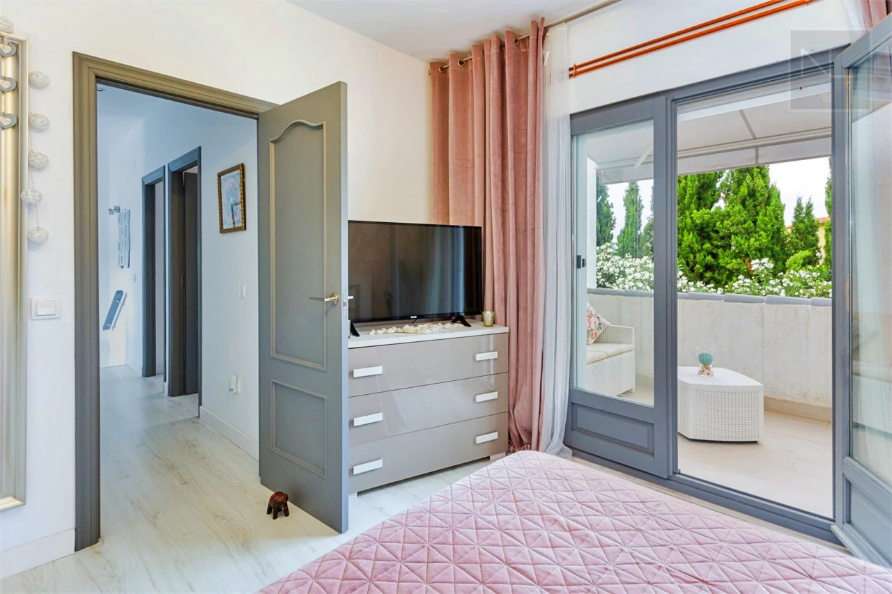 Half vrijstaande villa te koop in Pedreguer