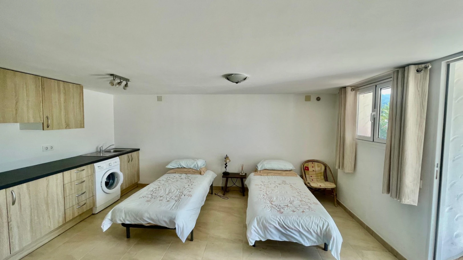 Villa for sale in Orba: Panoramic views, separate guest apartment