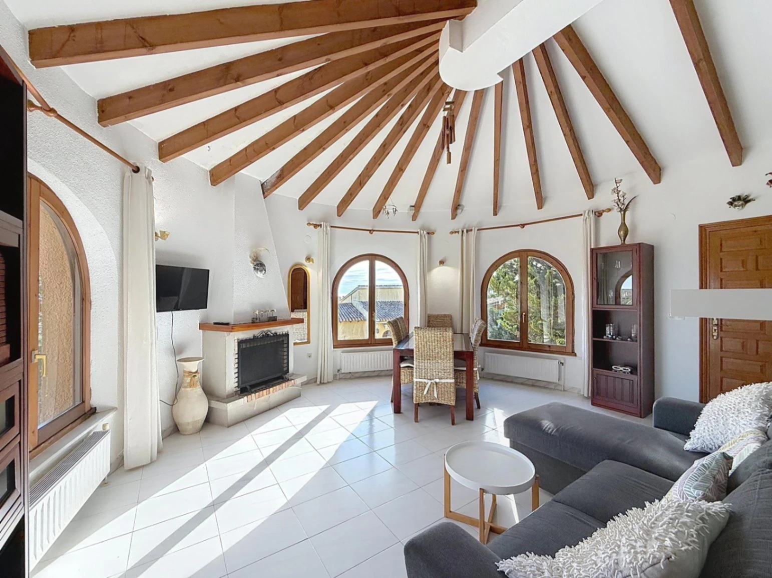 Cumbre del Sol villa with private pool and sea views