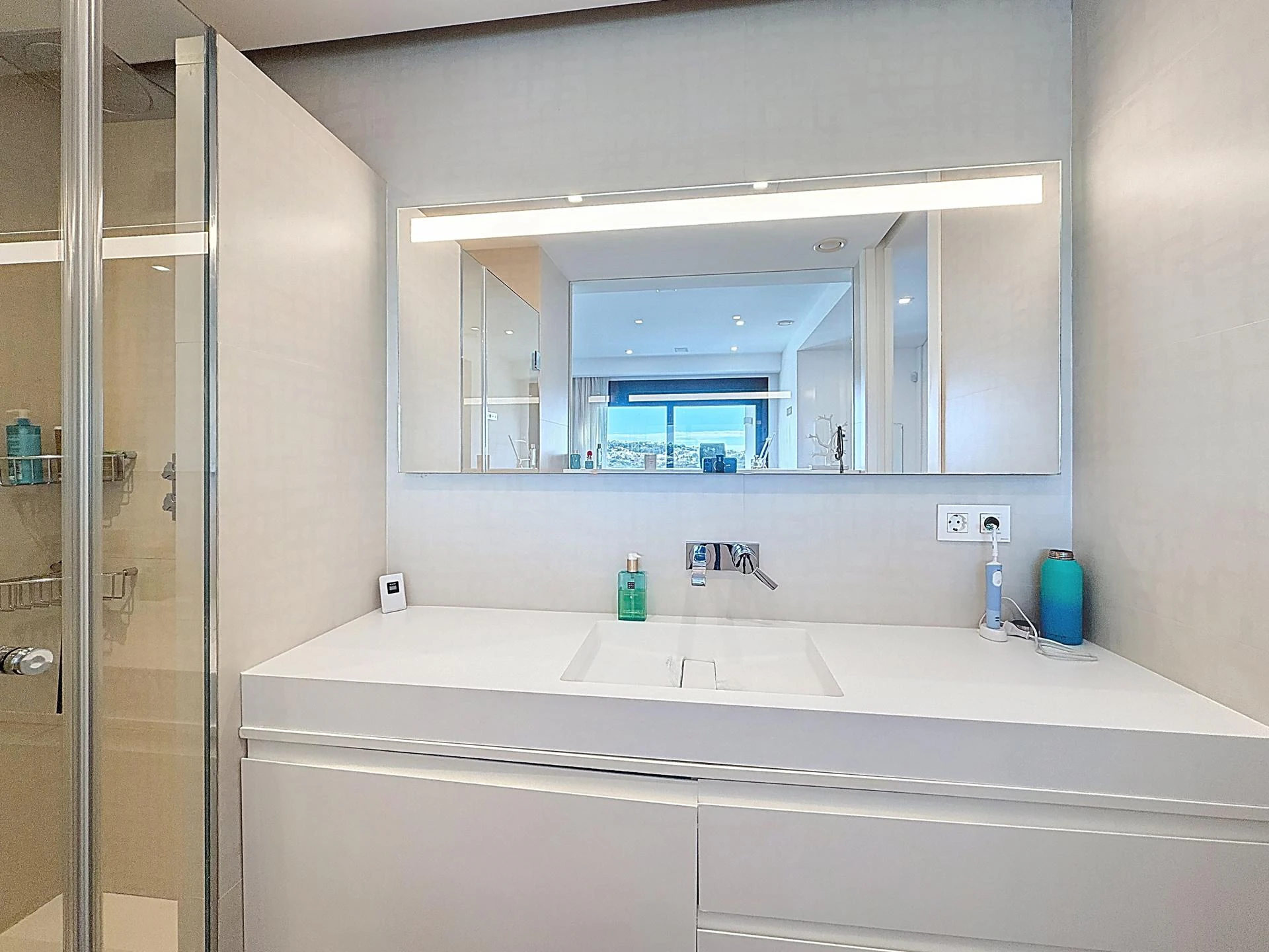 Cumbre del Sol luxe modern penthouse met uitzicht op de kliffen en de zee